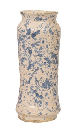 573.  Albarelo jaspeado o esponjado esmaltado en azul de cobalto.Talavera, segunda mitad del S. XVI.