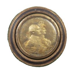 553.  Carlos IV y Mª Luisa de Parma.Placa de bronce dorado.España, principios del S. XIX.