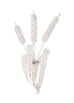 339.  Broche de solapa con tres juncos con hojas, cuajados de bri