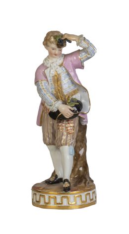1222.  Figura masculina de porcelana esmaltada. Con marca en la base.Meissen, (1860-1824).