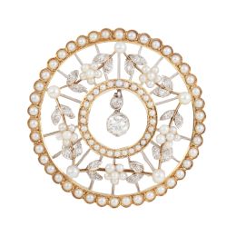 59.  Broche circular Belle-Époque, de perlas y brillantes de talla antigua