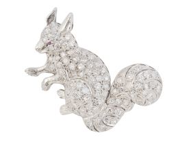 162.  Broche de ardilla realizado con pavé de brillantes y ojo de rubí