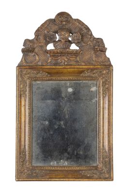 722.  Espejo de madera tallada y dorada.Trabajo francés, principios del S. XIX.