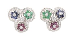 295.  Pendientes de flores de rubíes, esmeraldas y zafiros en marco lobulado de brillantes