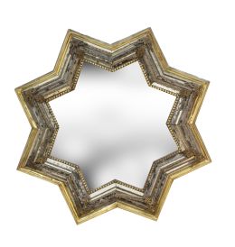 664.  Pareja de espejos con marco con forma de estrella de ocho puntas, con cristal y metal dorado aplicado. S. XX.