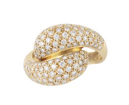 210.  Sortija de pavé de brillantes en dos dos bandas covexas a modo de gotas en el frente