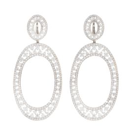 409.  Pendientes de brillantes en óvalos calados, el colgante de gran tamaño