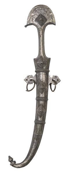 1118.  Gumia en plata y metal, decoración grabada de hojas.Marruecos, S. XIX.