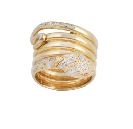 182.  Sortija con diseño de serpiente enroscada, con cabeza y cola de brillantes y ojos de rubís