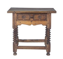 1097.  Bufetillo de madera tallada con cajón y patas torneadas.Trabajo español, S. XVII.