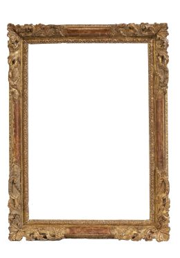 542.  Marco francés de época Luis XIV tallado en madera de roble, dorado y policromado.Francia, principios del S. XVIII.