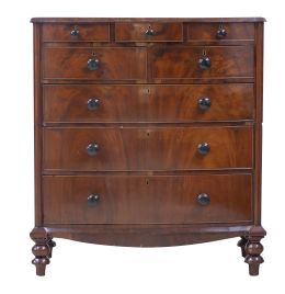 702.  Cómoda de madera de caoba y palma de caoba.Inglaterra, mediados del S. XIX.