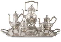 1349.  Juego de café y té de plata. Con marcas, ley 900.
Francia,