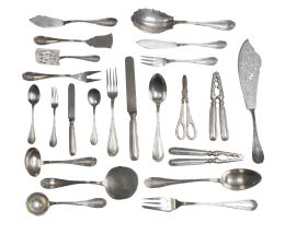 1357.  Cubertería de plata de estilo Luis XVI, ley 916. con marcas