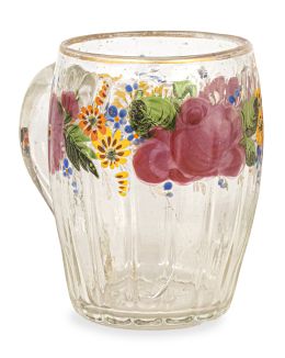 746.  Jarra de vidrio transparente con flores pintadas.La Granja, S. XIX.