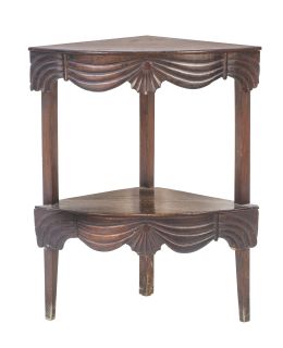 1374.  Rinconera isabelina de madera tallada.España, S. XIX.