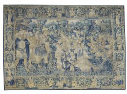 615.  Tapiz en lana con escena de victoria y al fondo soldados a 