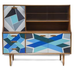 1117.  Aparador  de madera policromada en azules y grises.G-Plan*, Inglaterra, años 60.