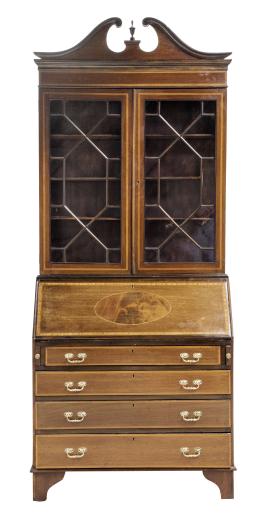 1181.  "Bookcase" de estilo Jorge III de madera de caoba y limoncillo.Inglaterra, finales del S. XIX.