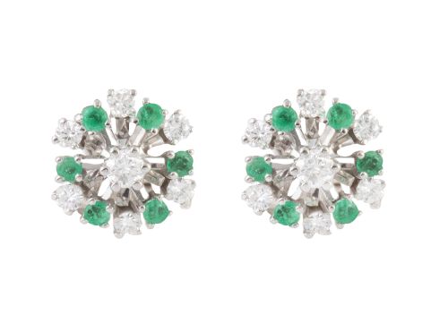Pendientes rosetón de brillantes y esmeraldas engastados a 