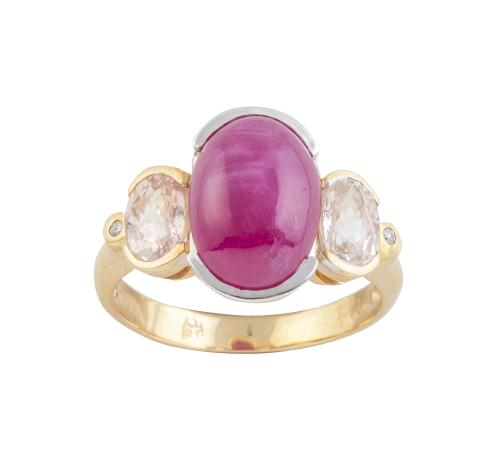 Sortija de cabuchón de rubí de 4,17 ct, flanqueado por morg