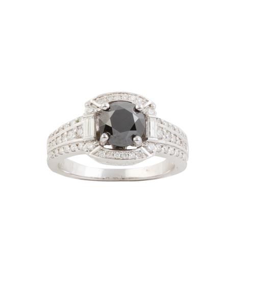 Sortija con diamante negro circular de 1,43 ct orlado y fla