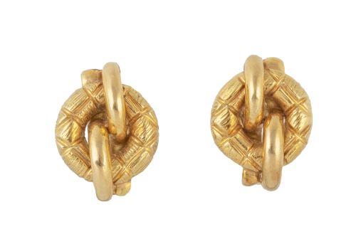 Pendientes circulares con decoración sogueada y aros entrel