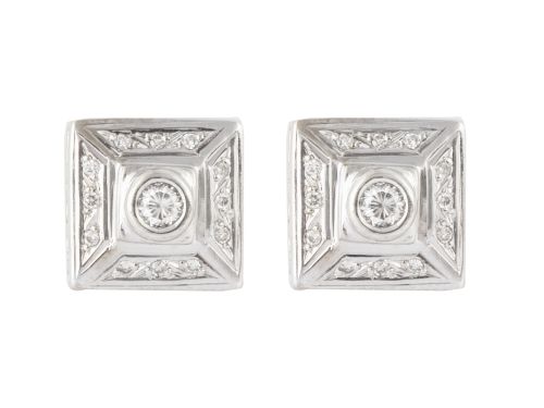 Pendientes de brillantes cuadrados con chatón de brillante 