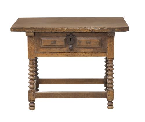 Bufete de madera de nogal tallada y torneada, cerradura de 