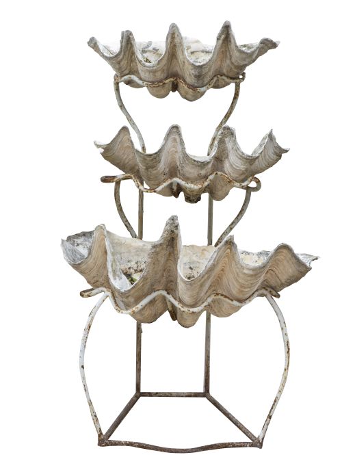 Lote de dos soportes de hierro pintados de blanco con tres 