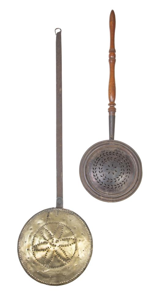 Lote de dos calentadores de cama en cobre, uno de ellos con