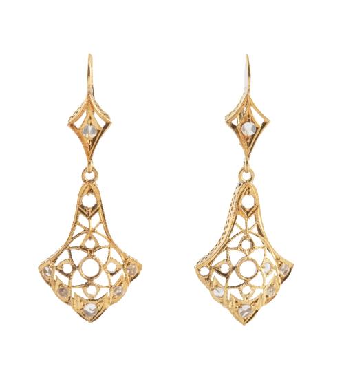 Pendientes largos de pp. S. XX con diseño de punta de flech