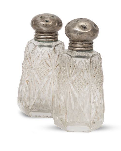 Dos saleros de cristal y plata con marcas de ley 800.h. 1