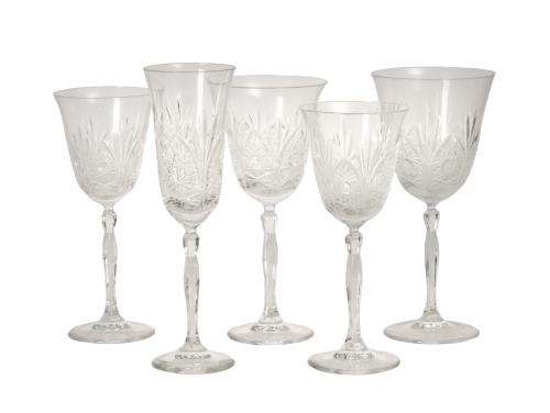 Cristalería de doce servicios de cristal transparente talla