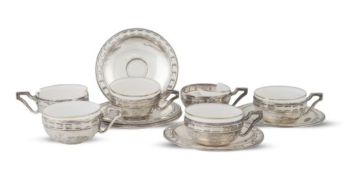 Juego de seis tazas de plata con interior vermeille, con su