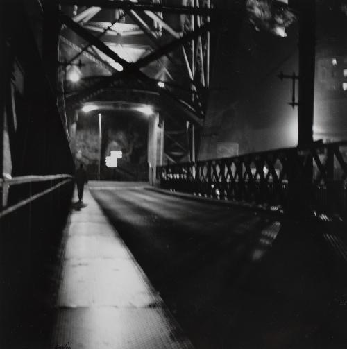 LUIS BAYLÓN (Madrid, 1958 - 2023)Julia cruzando el puente