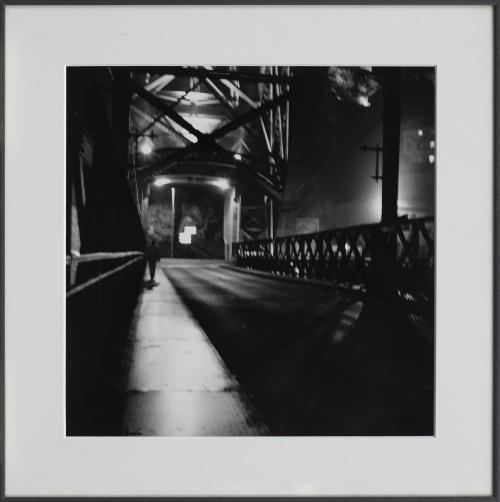 LUIS BAYLÓN (Madrid, 1958 - 2023)Julia cruzando el puente