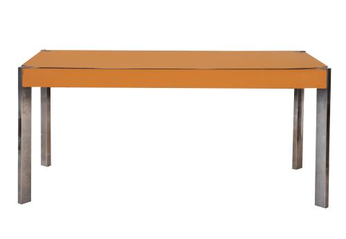 Mesa con tapa de formica en naranja y patas de metal cromad