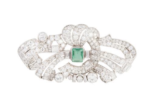 Broche de brillantes y diamantes talla baguette con diseño 