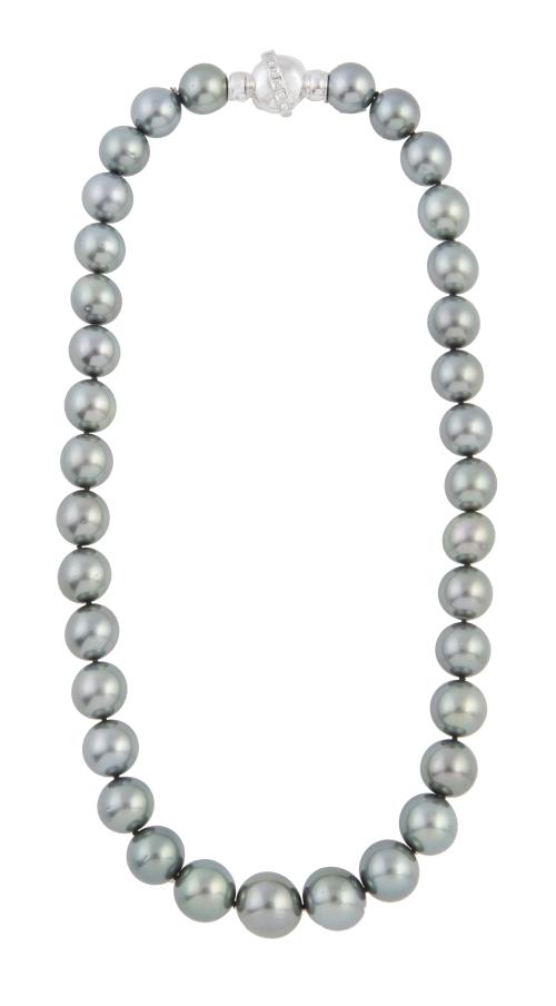 Collar de perlas de Tahití de tamaño creciente hacia el cen