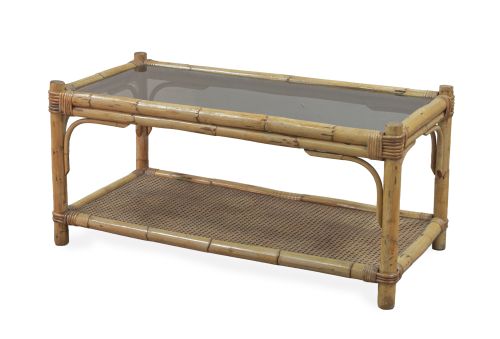 Mesa de centro de bambú, rejilla y tapa de cristal.España