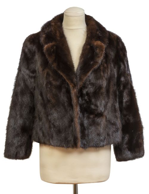 Chaqueta corta vintage de piel visón marrón oscuro