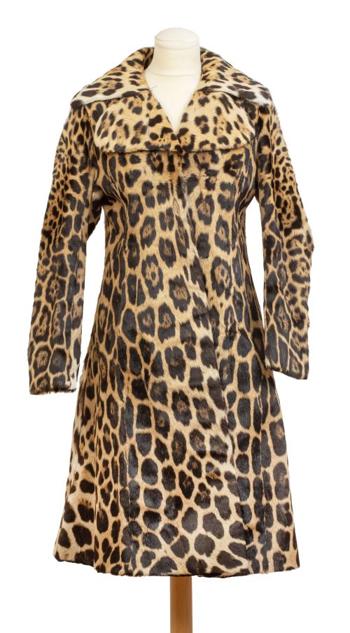 Abrigo vintage de piel de jaguar con cuello de solapa y cin