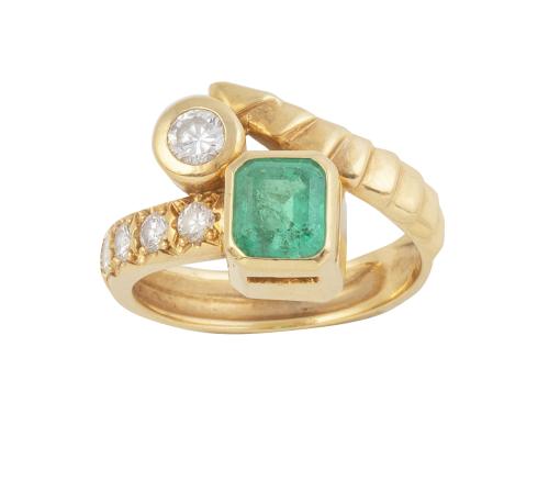 Sortija tu y yo con esmeralda, chatón de brillante y brilla