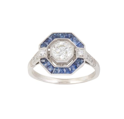 Sortija estilo Art-Decó con brillante central de 0,65 ct ap