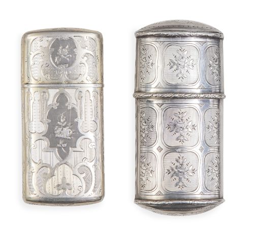 Lote de dos pureras de plata y plata vermeille, grabada con