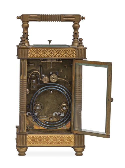 Reloj de "carruaje" de bronce dorado.Legarreta, Bilbao, p