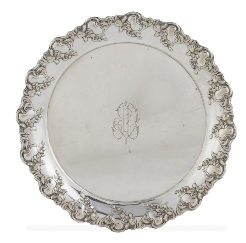 Bandeja circular art nouveau con iniciales "AD" grabadas y 