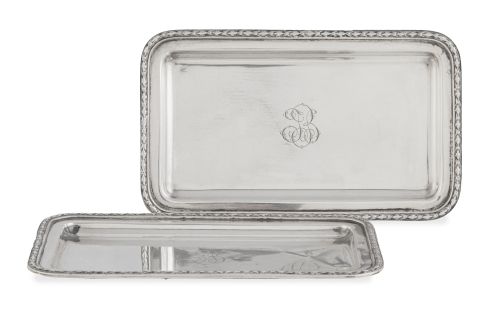 Pareja de bandejitas rectangulares de plata ley 916 con ini