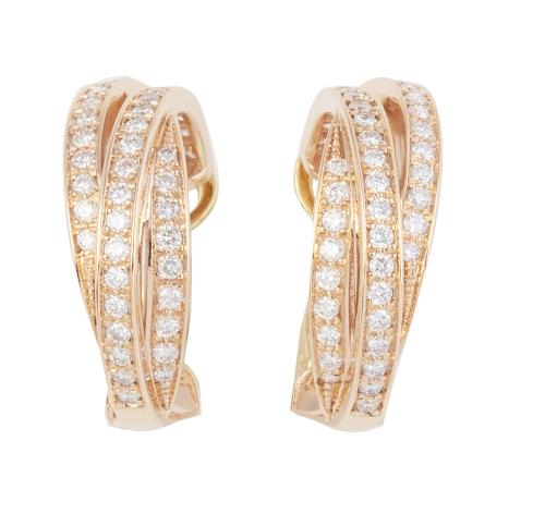 Pendientes criolla con diseño de tres líneas de brillantes 